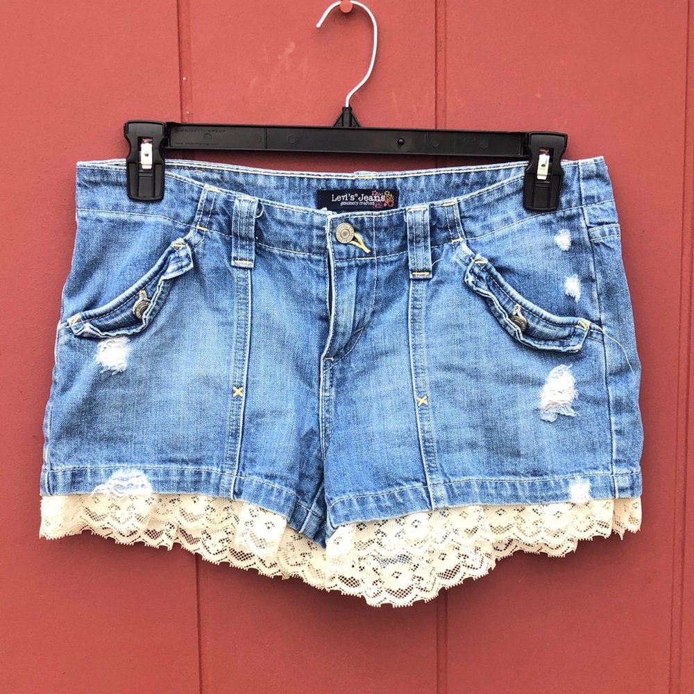 Levi’s Denim Shorts With Lace Hems size 7